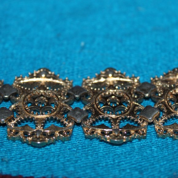 Vintage Gold Tone Filigree Bracelet with matching earrings  (Monet) - Picture 12 of 12
